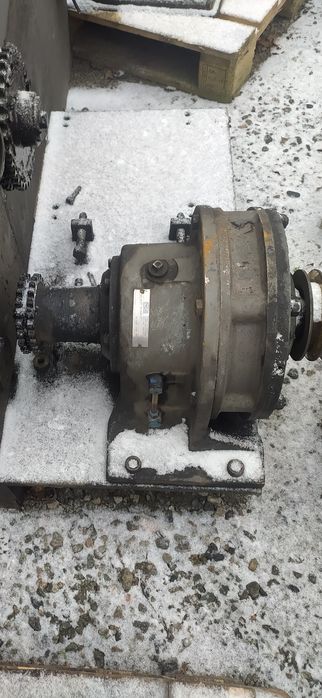 Продам два редуктора.