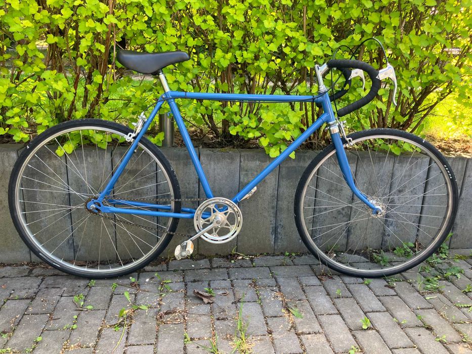 kolarzówka w wydaniu "old school" w kolorze niebieskim, jednobiegowa