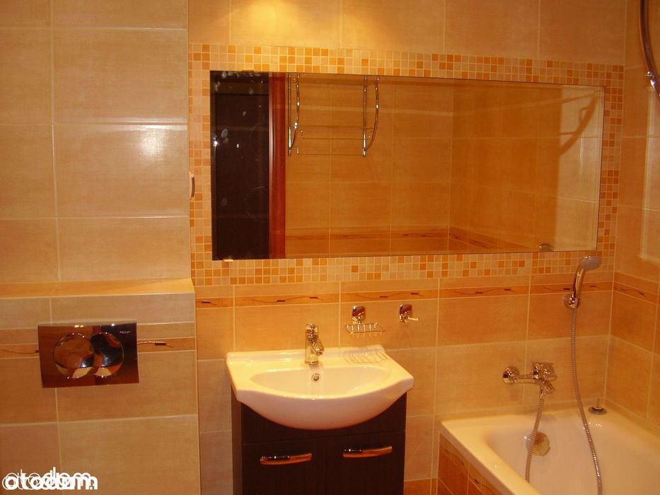 2 pok. 51 m² /klimatyzacja/ balkon/ osobna kuchnia /komórka/obok parku - Więcej