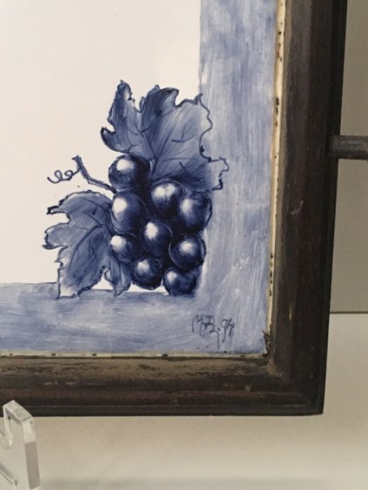 Travessa em madeira e azulejo