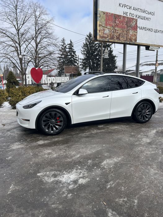 Tesla model Y Performance 2022