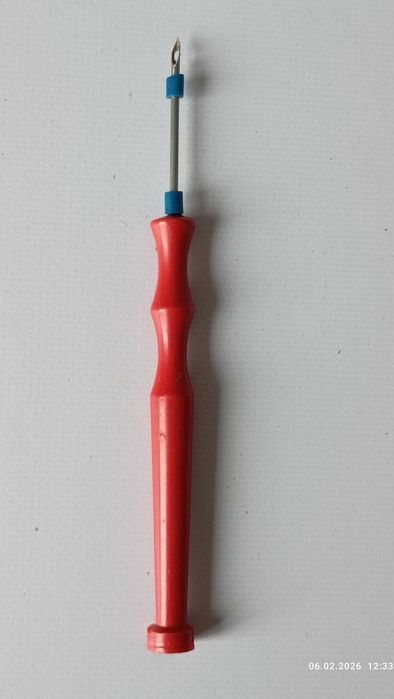 Пробійник для килимів або взуття.