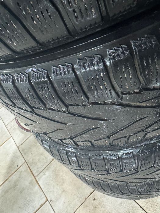 Зимняя резина 225/50/17 Nokian hakkapelita