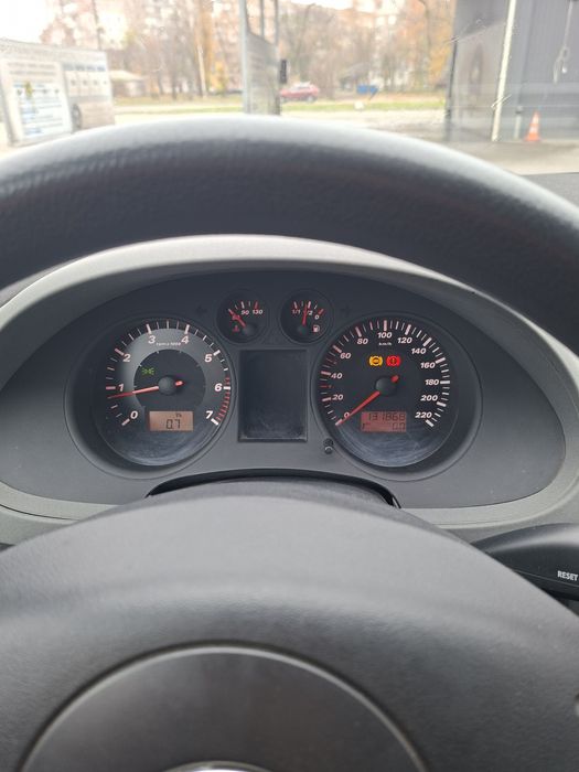 Сеат  Seat ibiza авто