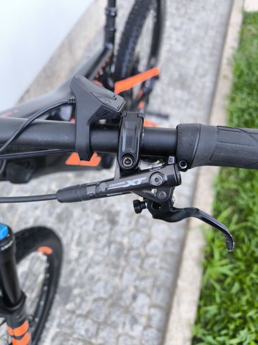 Bicicleta elétrica KTM macina