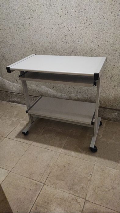 Secretária de Computador