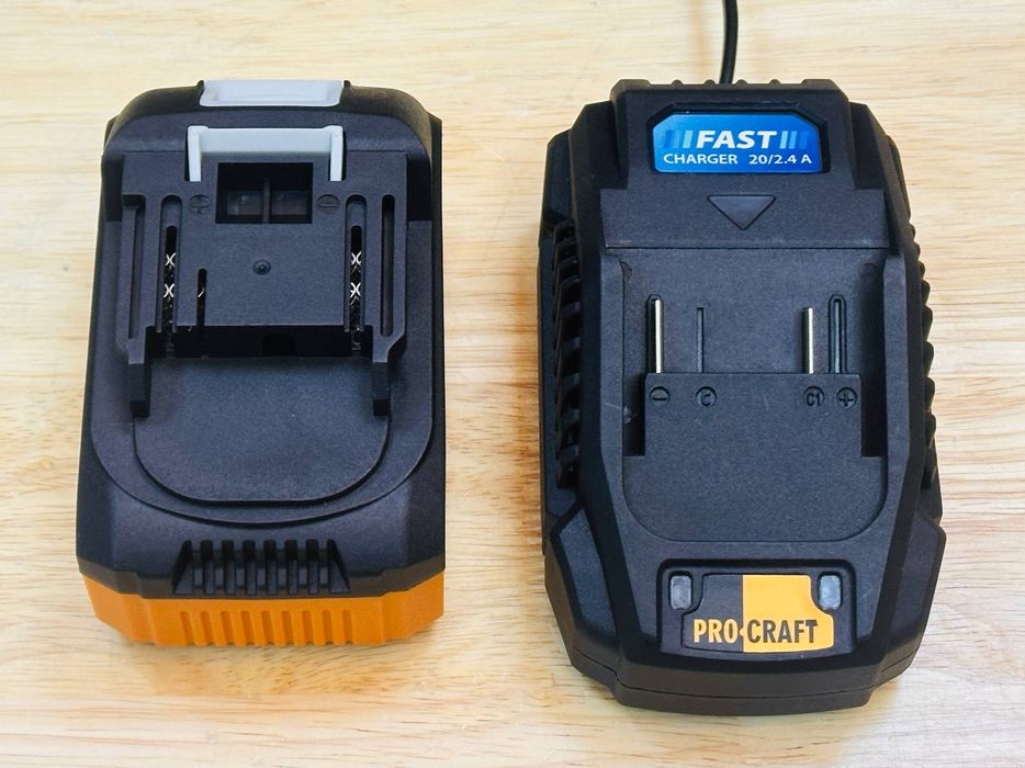 Акб 4.0Ah +Зарядка 2.4Ah Новинка Комплект Аккумулятор (Батарея)+ з.у