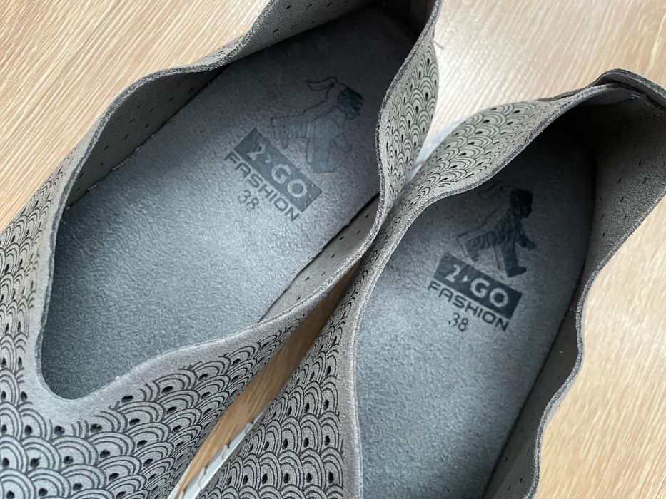 Półbuty trampki wsuwane Sneakeray ażurowe 2 GO Fashion 38