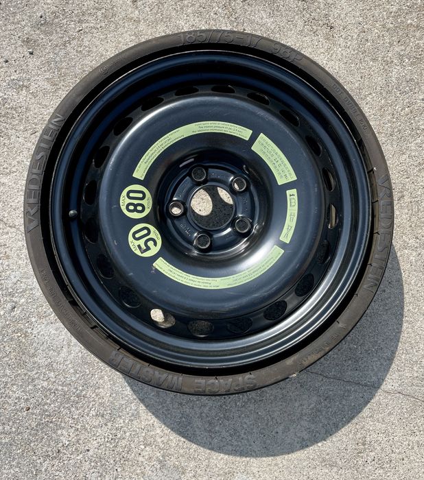 Vendo pneu sobresselente compacto “Donut” de Mercedes
