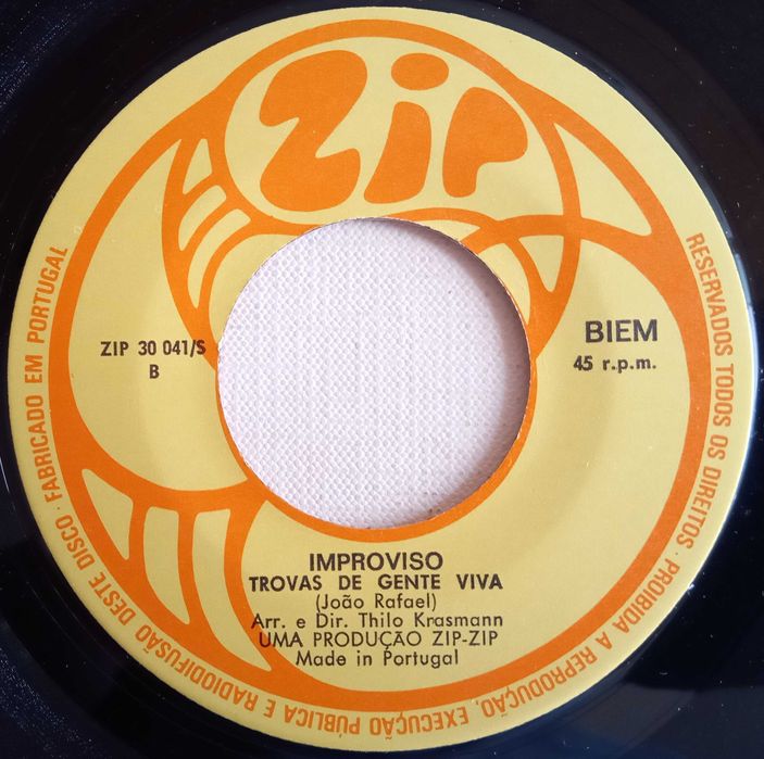 Improviso	- - - - -	Cantiga	- - - - -	Single