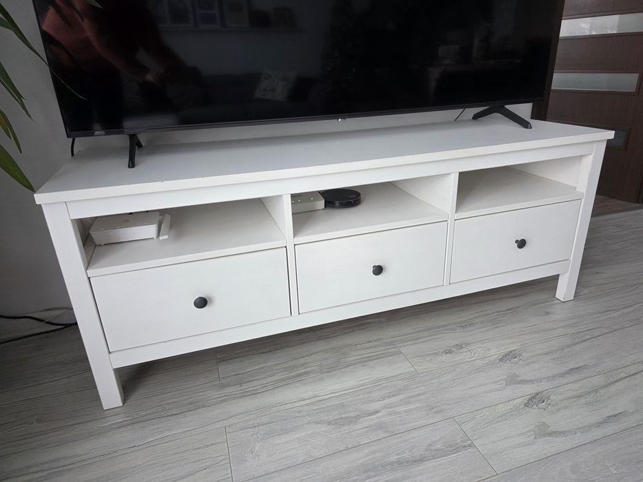 Szafka rtv Ikea Hemnes, biała bejca, drewniana
