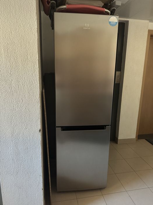 frigorífico indesit - Novo