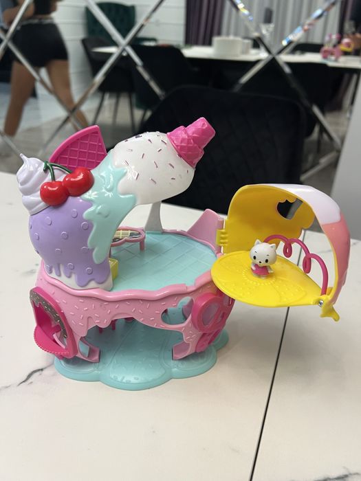 Дім домік для котиків, цукерня   Як новий