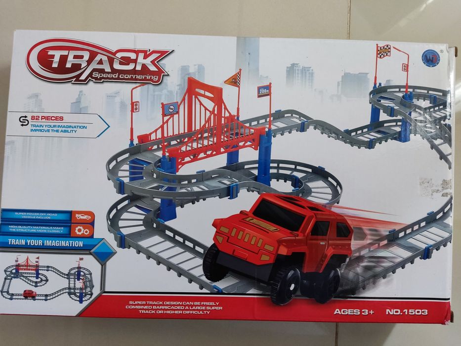 Tor wyścigowy Track z autami elektrycznymi