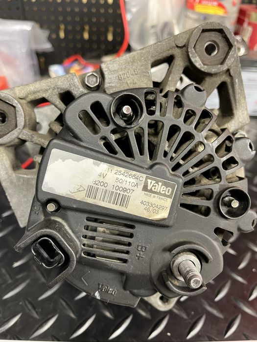 Генератор Valeo 110A Рено Меган 2