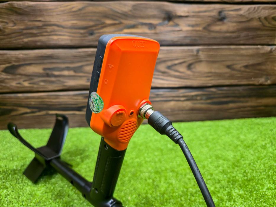 Металошукач Quest X10