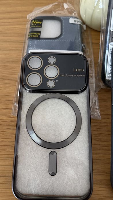 Capas iPhone 14Pro (Várias)