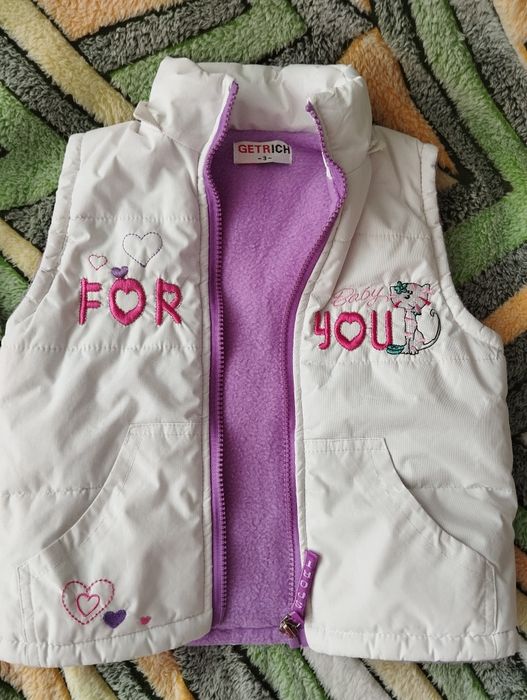 Дитячий жилет для дівчинки