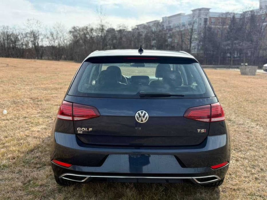 Volkswagen Golf      2015