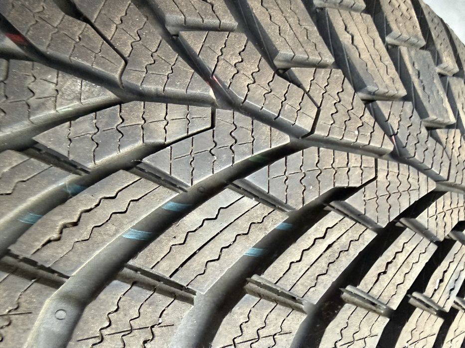 Continental WinterContact TS870 215/60 R16 zima