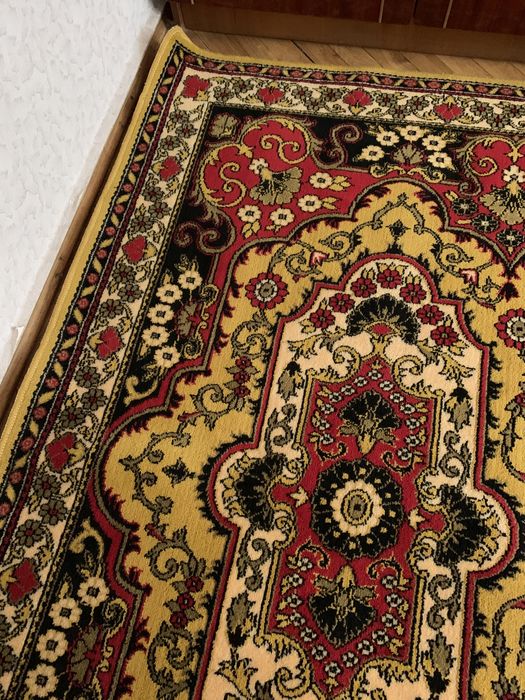 Килим фабричний 2м на 3м