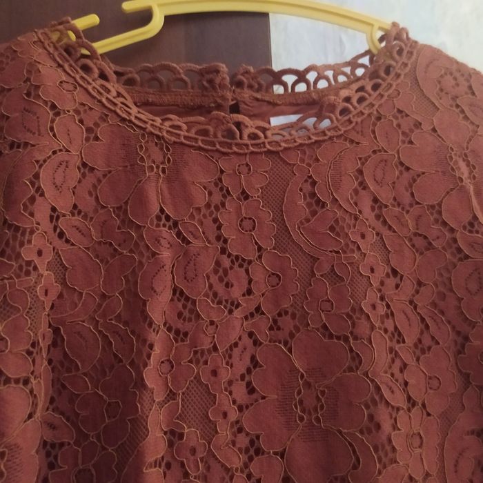 Нова легка сукня з цікавою спинкою