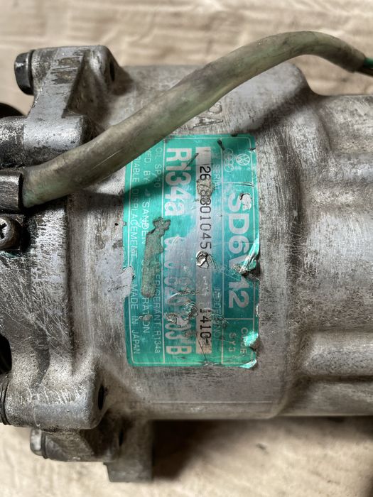 Компресор кондиціонера  VW polo lupo seat ibiza  1.4 бенз 6n0820803b