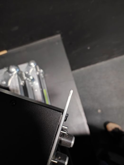 Universal Audio 4-710d Preamplificador 4 canais