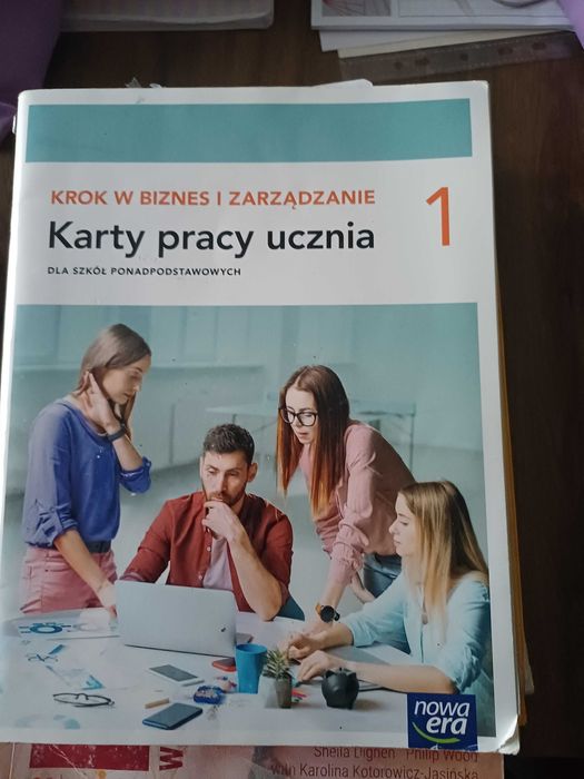 Krok w biznes i zarzadzanie 1 karty pracy