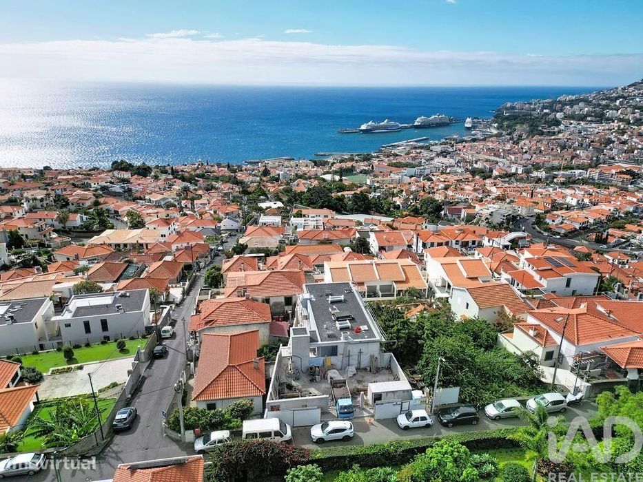 Apartamento T2 em Funchal (Santa Maria Maior) de 130,00 m2