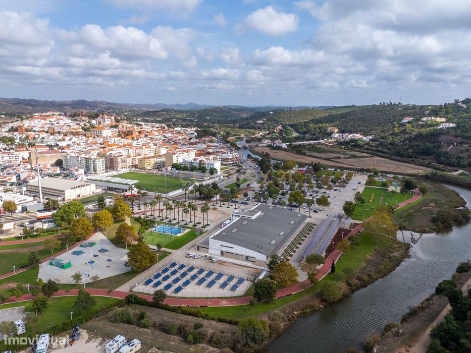 T3 com área de 110m² no Centro Histórico de Silves: para Renovar e Faz