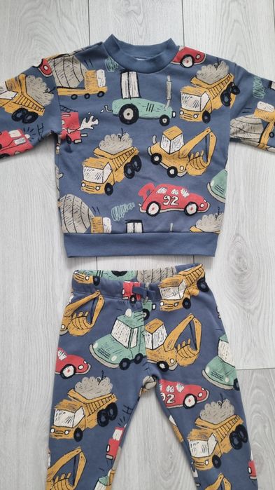 Dres dziecięcy jak nowy 104 H&M