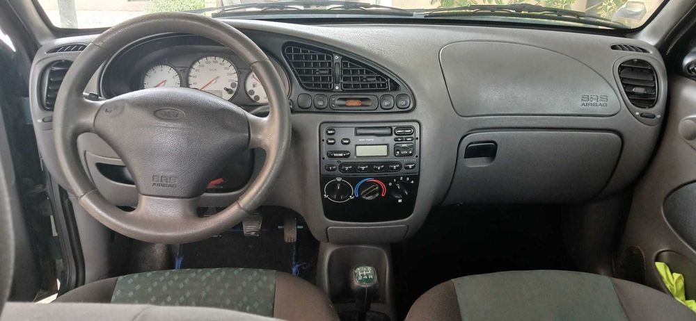 Ford Fiesta — fotografia 5