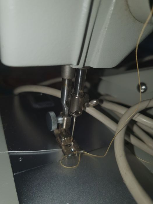 Продам швейну машинку Pfaff 90