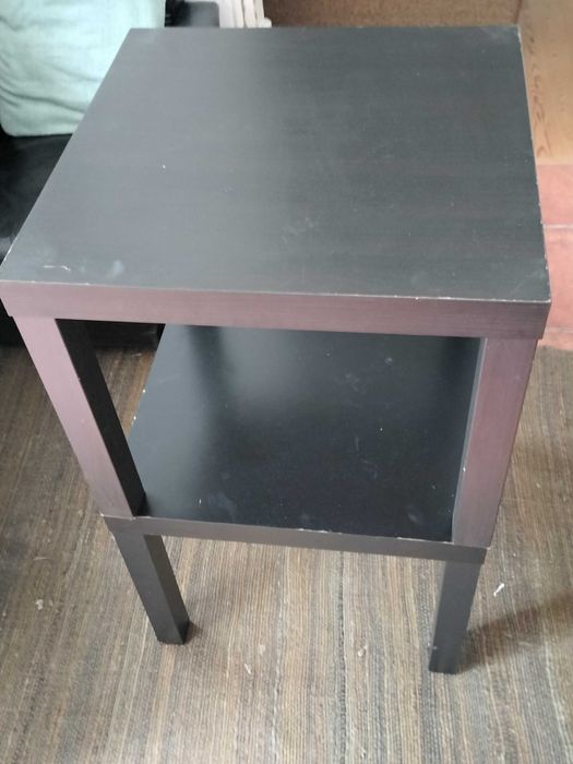 Duas mesas quadradas (55 x 55 cm), IKEA Lack, cor preta