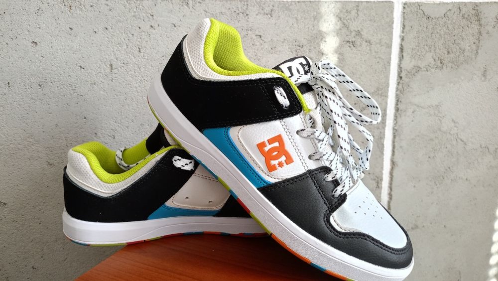 Dc Shoes Cure Trainers model adbs700090 rozmiar 36,5 ale wkł