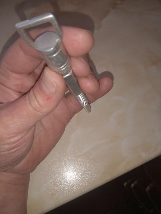 Ручная  металлическая , витая для письма
