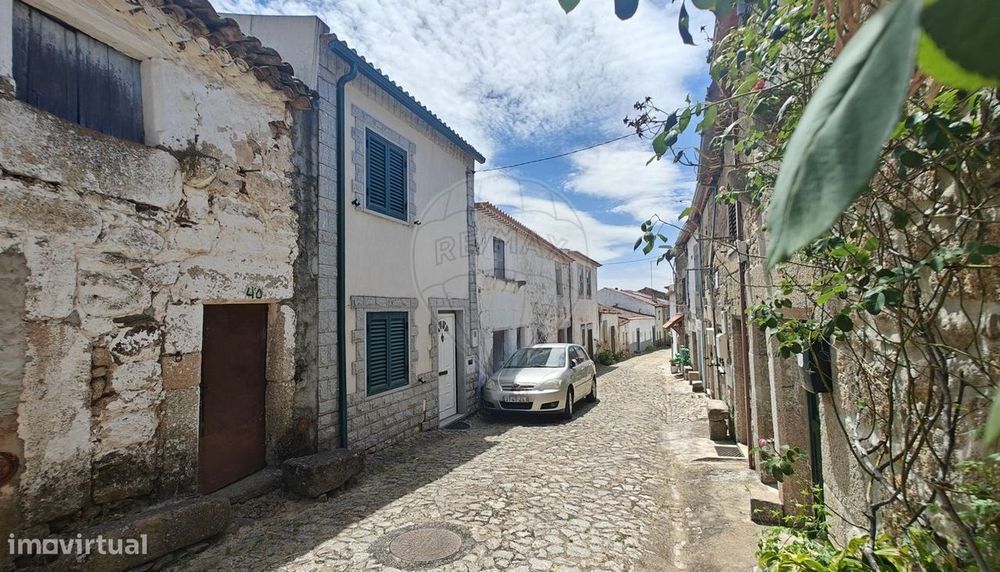 Moradia T2 para venda