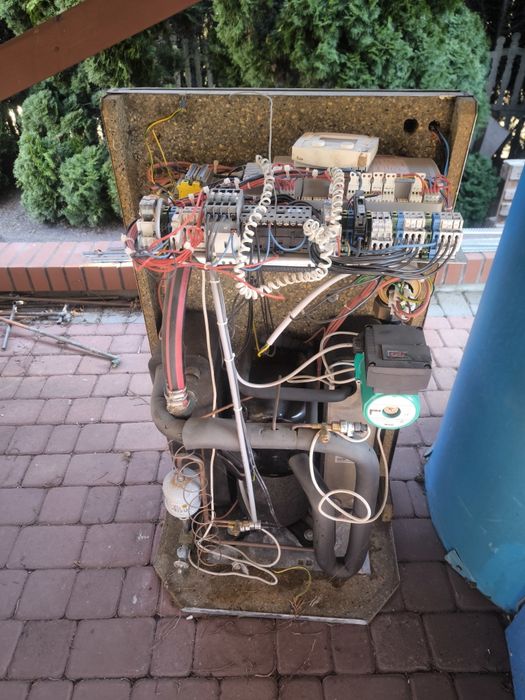 Gruntowa Pompa ciepła HauTec 9kw + bufor 300l
