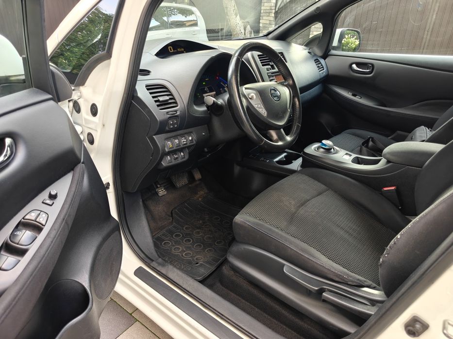 Nissan leaf 24kw 150км