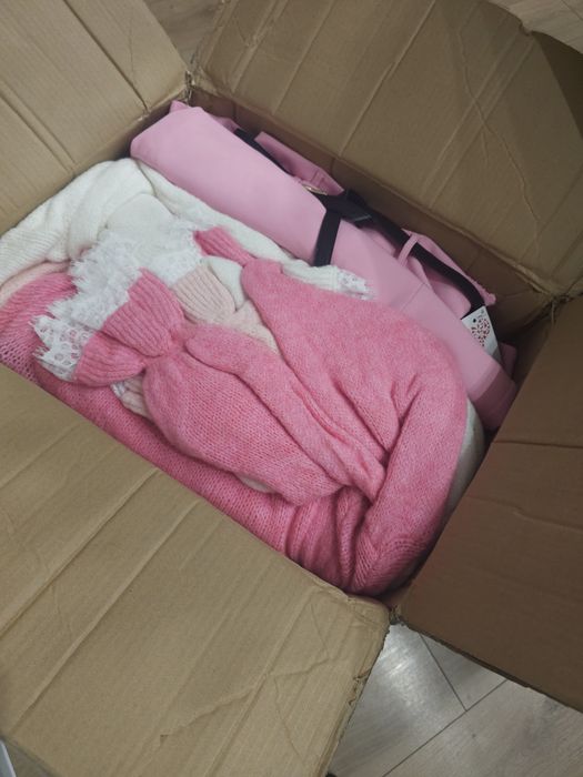 Box paleta z ubraniami do odsprzedaży z hurtowni + biżuteria