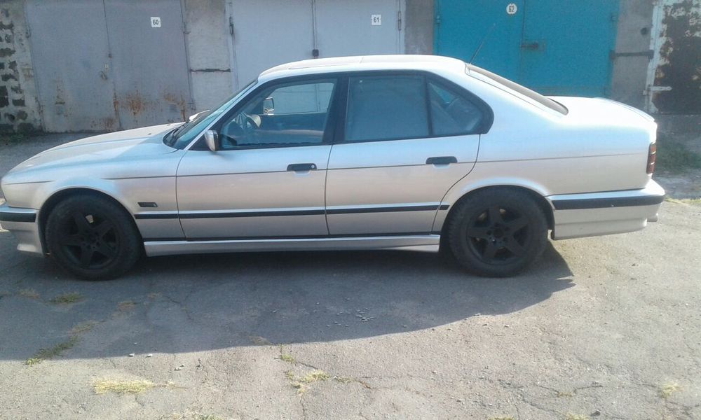 продам  BMW E 34