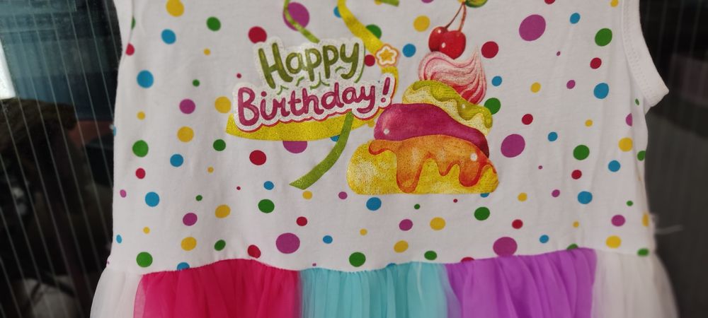 Vestido "Happy Birthday" com tule