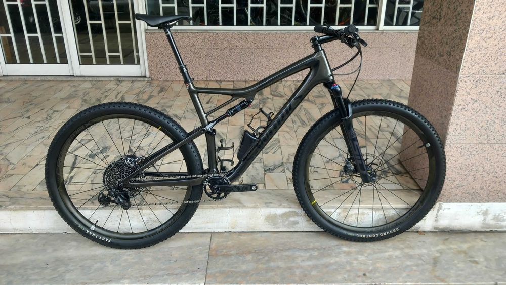 Bicicleta Specialized Epic Expert EVO 2019
