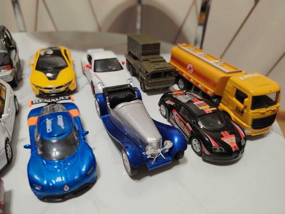 Zestaw autek burago welly hot wheels