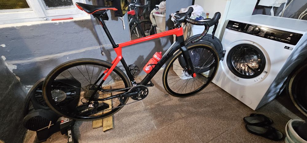 Cube Agree C62 SL aero carbon GRX gravel