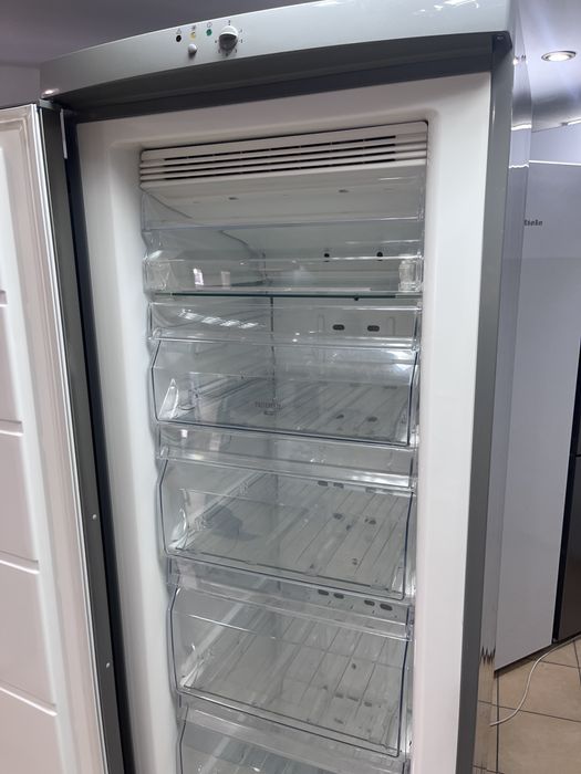 Duża zamrażarka noFrost Electrolux