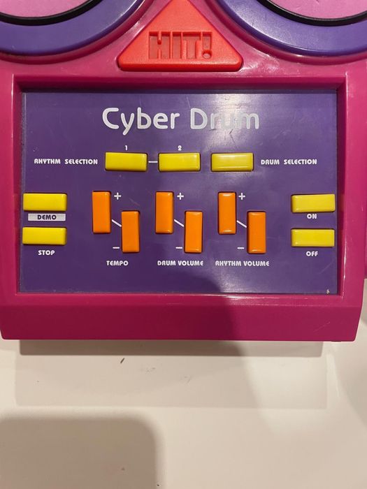 Zabawka. Perkusja dziecięca.