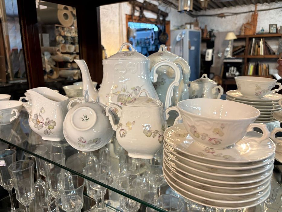 Velharias, Antiguidades, artigos de segunda-mão