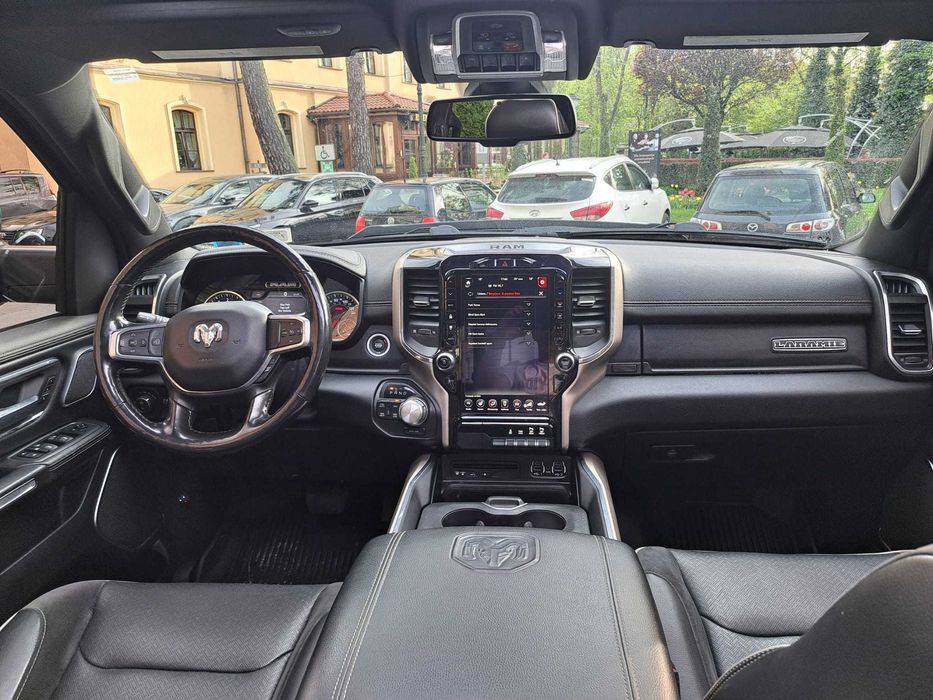 Auto do ślubu.Dodge Ram 1500,poj.5.7.rok 2019.Cena do ustalenia